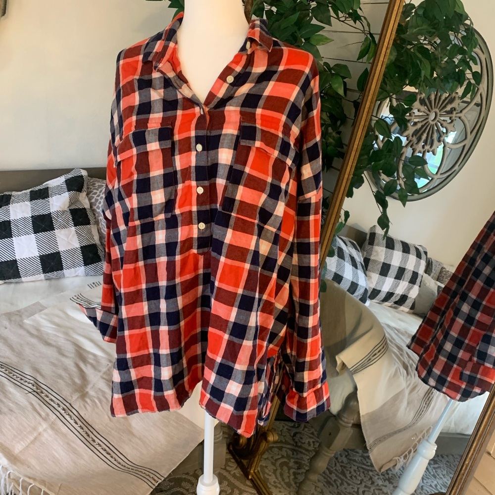 LAST CHANCE! Old Navy 3/4 button-up, red, white, and blue flannel. XXL